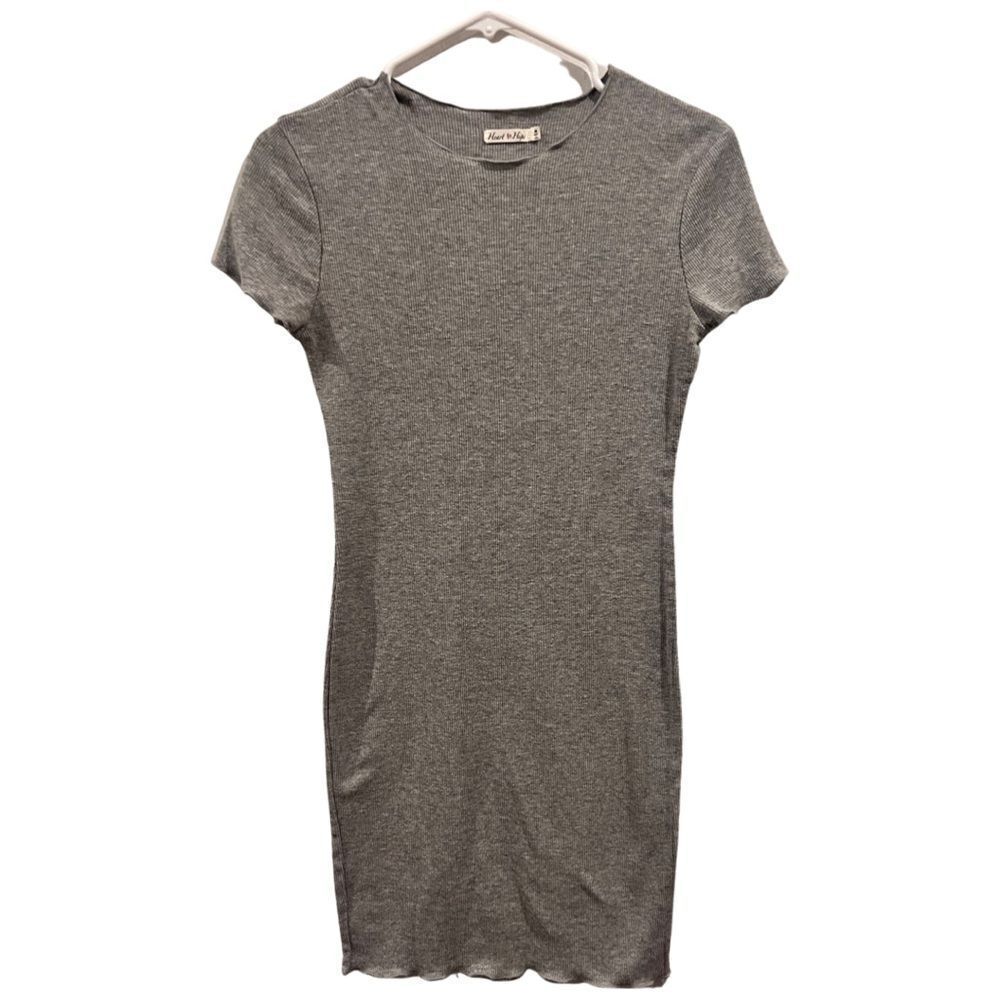 Heart And Hip Gray lightweight fitted short sleeve dress Size M